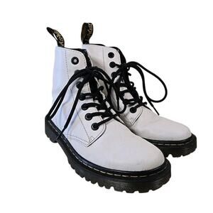 Dr. Martens Luana 7 Eye Lace Up White Leather Combat Boot Womens Size 6